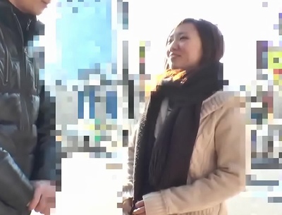 街角ガチナンパ♡25歳若妻がまだまだ遊びたい欲求を爆発させて中出し不倫