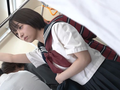 通学中のJKに狙いを定め好き放題に♡