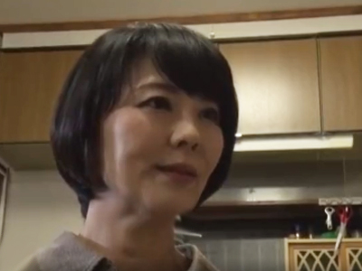 熟女未亡人に性欲衰えない老人が言い寄って欲求不満解消しあう種付け中出しFUCK