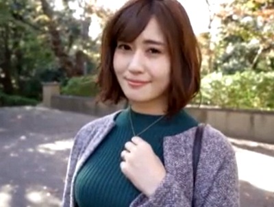 「SEXはスポーツ」セクササイズで痩せた経験のあるミステリアスな若妻が不倫アダルトビデオに