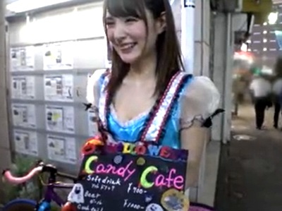 池袋のコスプレカフェで働いてる美少女GET→バイトのあとにホテルに連れ込んでパコ撮りOK
