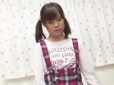 つるペタツインテロリ少女との種付け中出しSEXが犯罪にしか見えないｗ